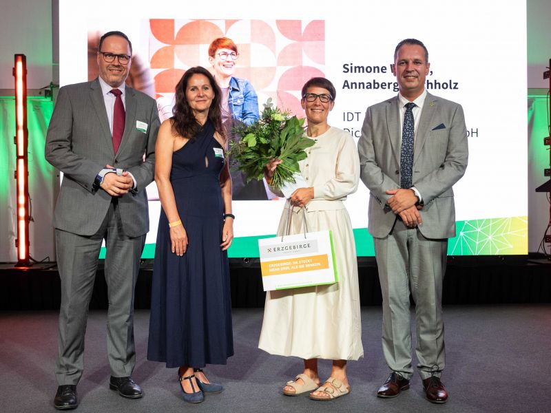 Simone Wilson und WFE und Landrat