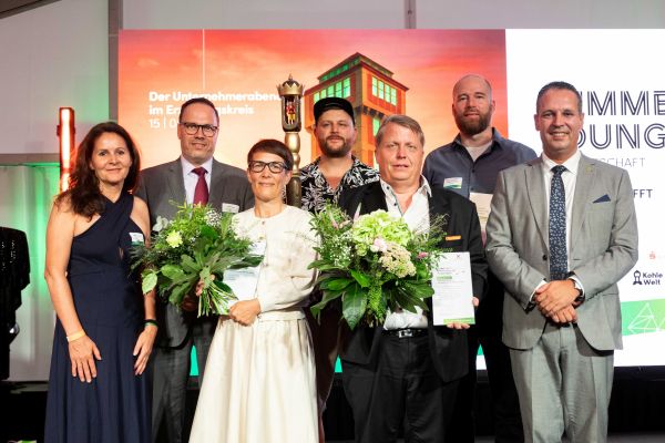 Simone Wilson und weitere Boschafter des Erzgebirges in Oelznitz